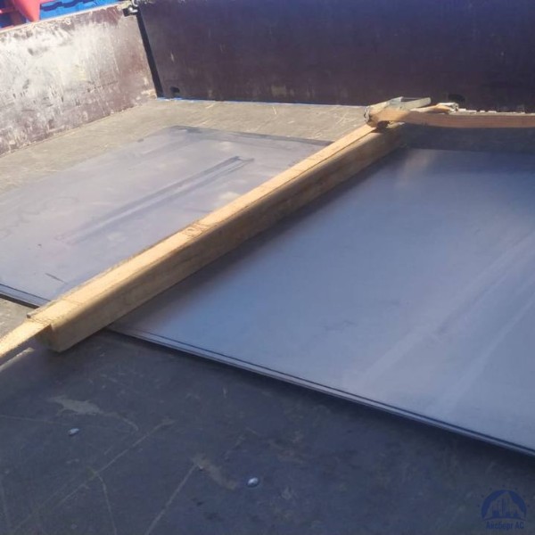 Лист титановый