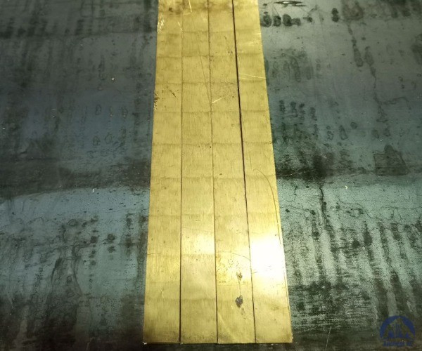 Полоса латунная