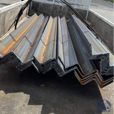 Уголок стальной равнополочный 200х200х13 мм С345 ГОСТ 8509-93 купить в Таразе